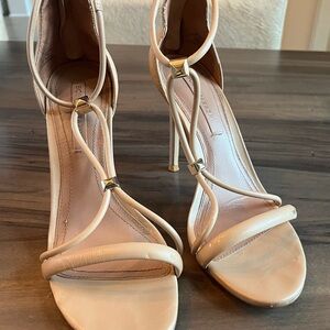 BCBGMaxAzria Women's Cream/Nude Strappy Heels